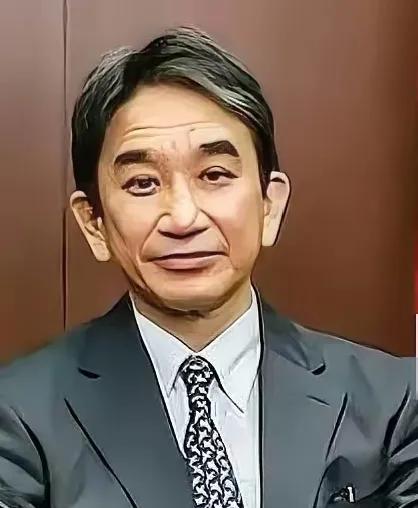 日本前驻华大使垂秀夫居然说：“等中国变弱的时候，日本要给中国来个致命打击。”所以