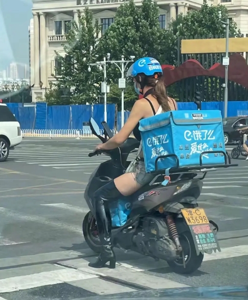 现在外卖行业这么卷了吗?