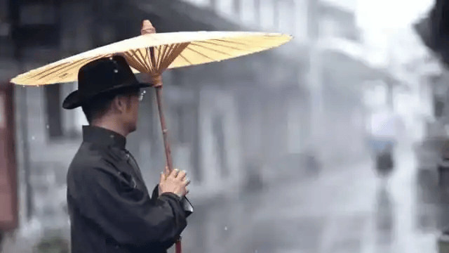 徐志摩的一把油纸伞