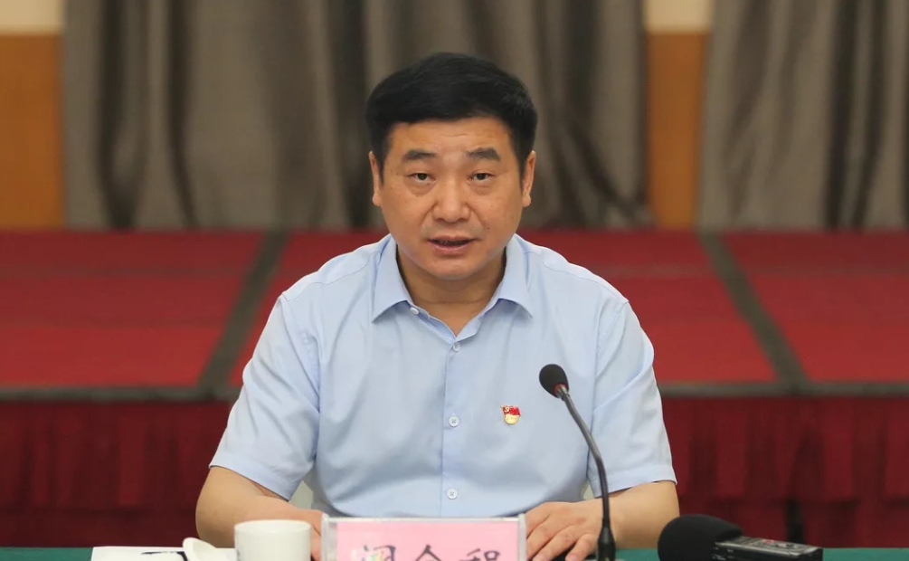 2022年11月，免职4年的原郑大一附院副院长王家祥被立案调查。彼时，阚全程刚刚