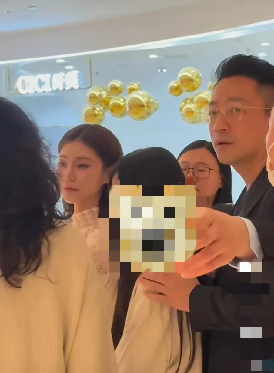 让S家想不到的是两个孩子还没等汪小菲婚礼，就跟着爸爸回到了北京。
虽然可能玥儿和