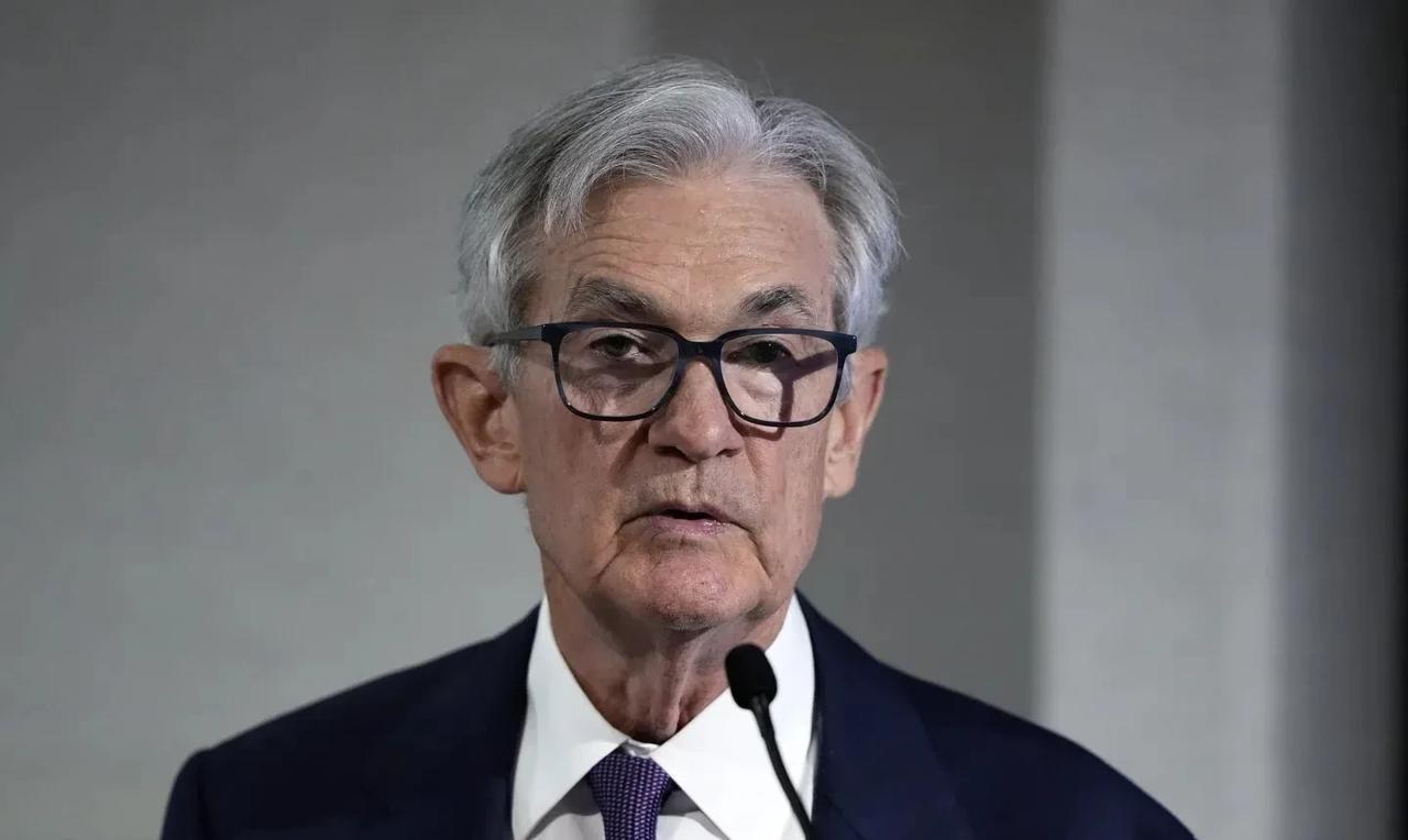 【最新消息：美联储将基准利率维持在每年 4.25-4.5%】
华盛顿时间2025