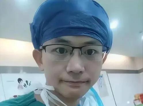 刚才去了罗爸爸直播间，看了一会，我实在看不下去了！我退了出来！



  我无法