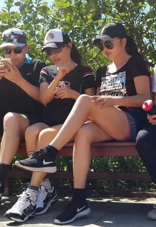 刘晓庆巅峰时期有多红放到现在是不可想象的，用叹为观止来形容也不为过。
1983年