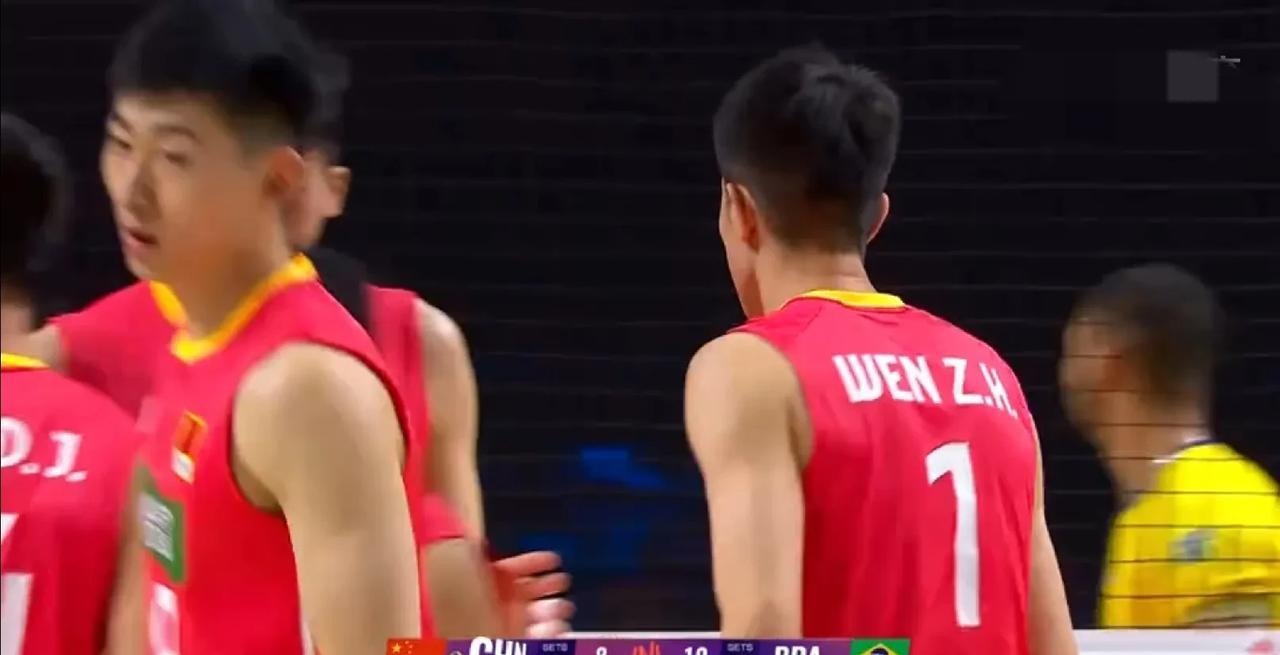 一传没有，垫调没有，发球失误，进攻效率低，“灾难”选手成为巴西男排取胜的突破口！