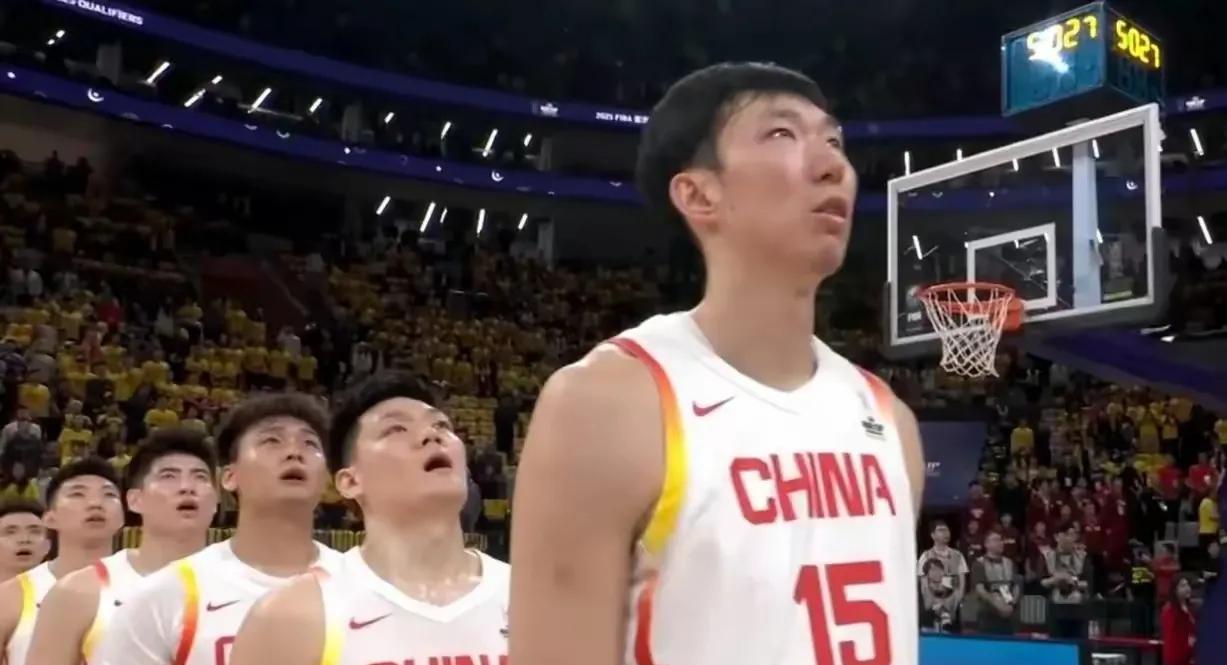 中国男篮打国际高端局不可或缺的球员：
1：赵睿（能力强，防守强悍）、
2：曾凡博