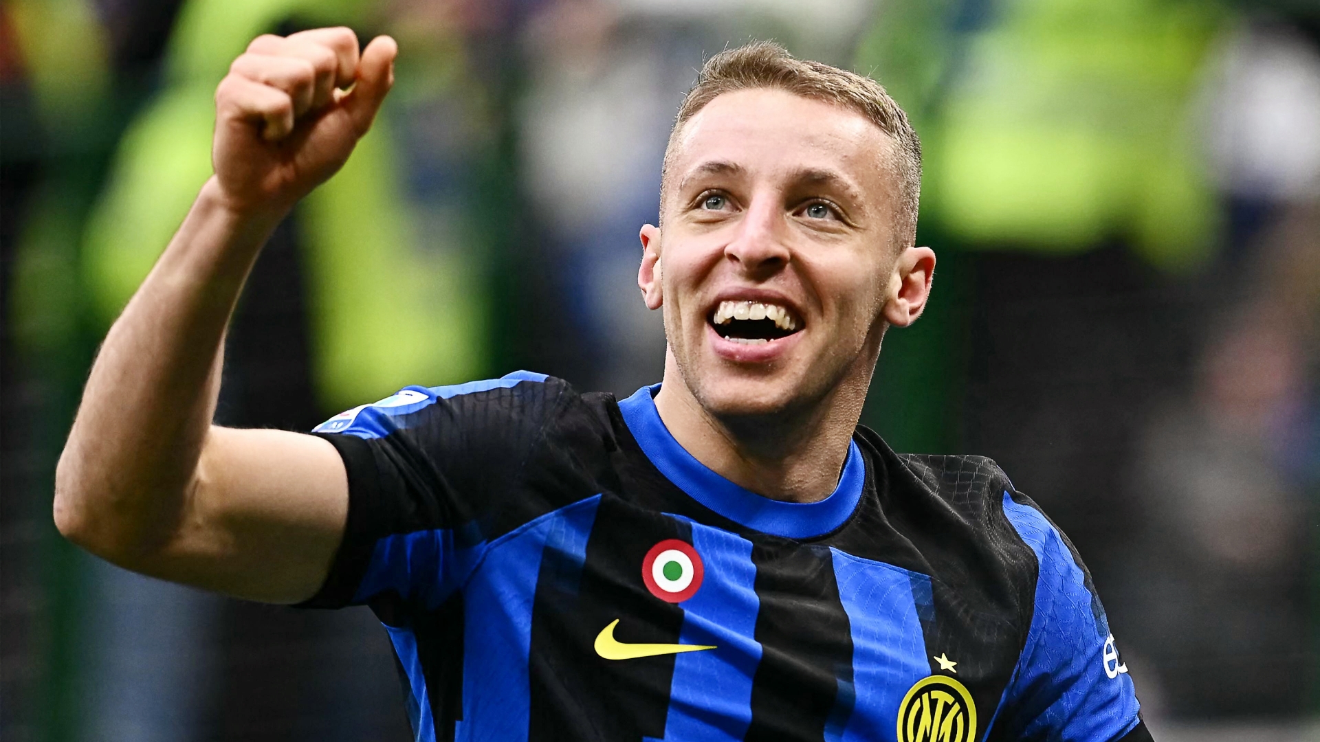 加拉塔萨雷准备500万欧租借费+3000万欧买断报价弗拉泰西，球员愿接受。
后续