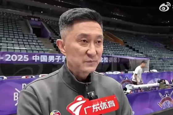 支持杜导为季后赛所做的工作！
球队已经获得季后赛资格，
让徐杰休息下调整好身体！