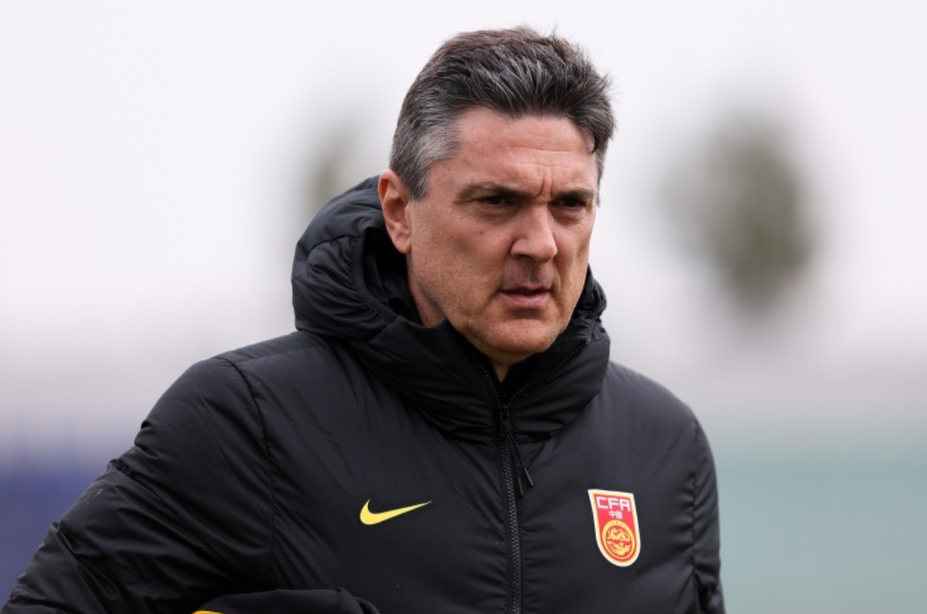 11月12日，在2025“熊猫杯”比赛中，U22国足0比1输给越南队。赛后，球队