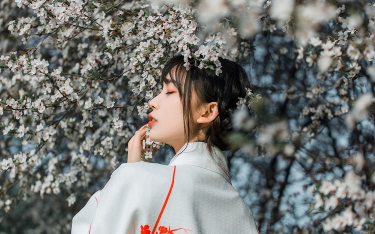 想让女人对你动情，一定要让她做真实的自己。
读者沈小姐曾分享过她的故事，深有感触