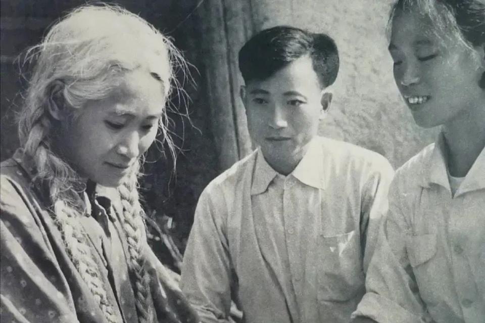 她就是白毛女的原型罗昌秀，看起来确实很漂亮。
白毛女喜儿是有原型的，就是照片上的
