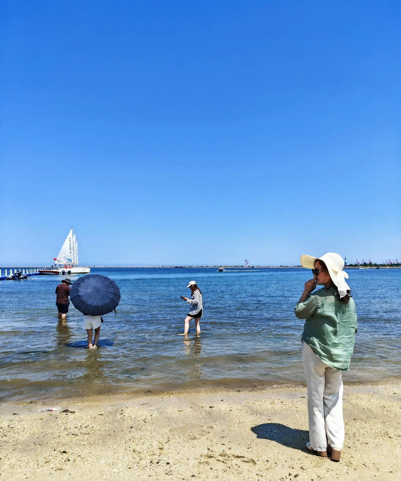 #随手发一张海边的照片#
山川湖海，步履不停！