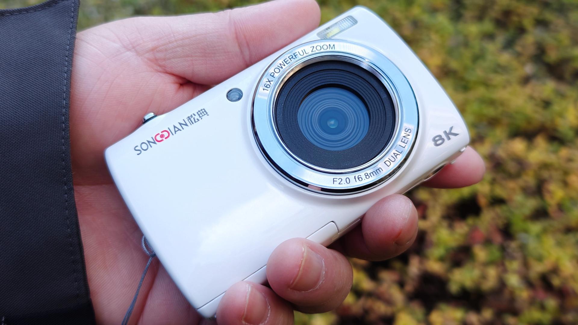 超级画质，一机多拍，畅享拍照新体验，松典大底旗舰卡片机VE418