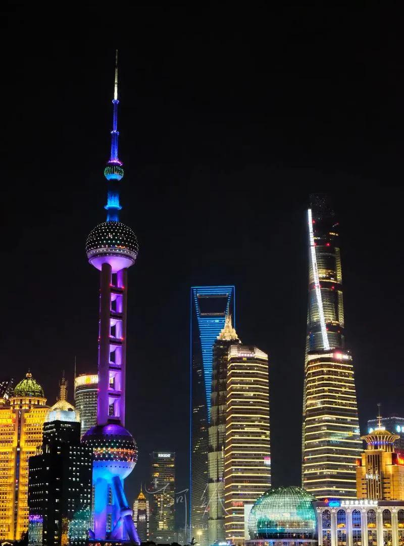 馆长这次大陆行效果远超预期
台湾网红馆长自发到大陆来游玩并搞直播，效果非常好，远