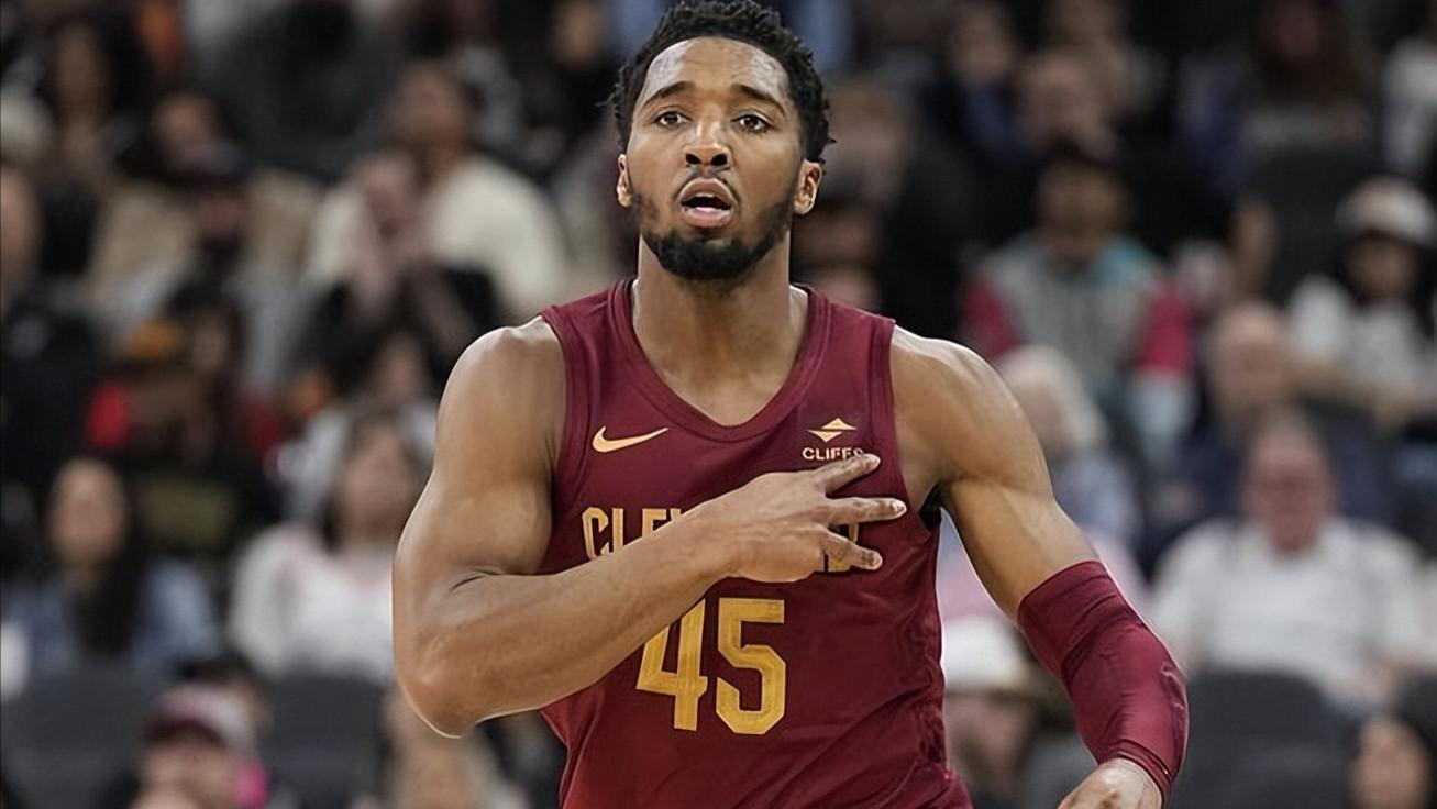 谁尽力？谁犯罪？谁的打法不团队？快看今日NBA红黑榜！（11.6）