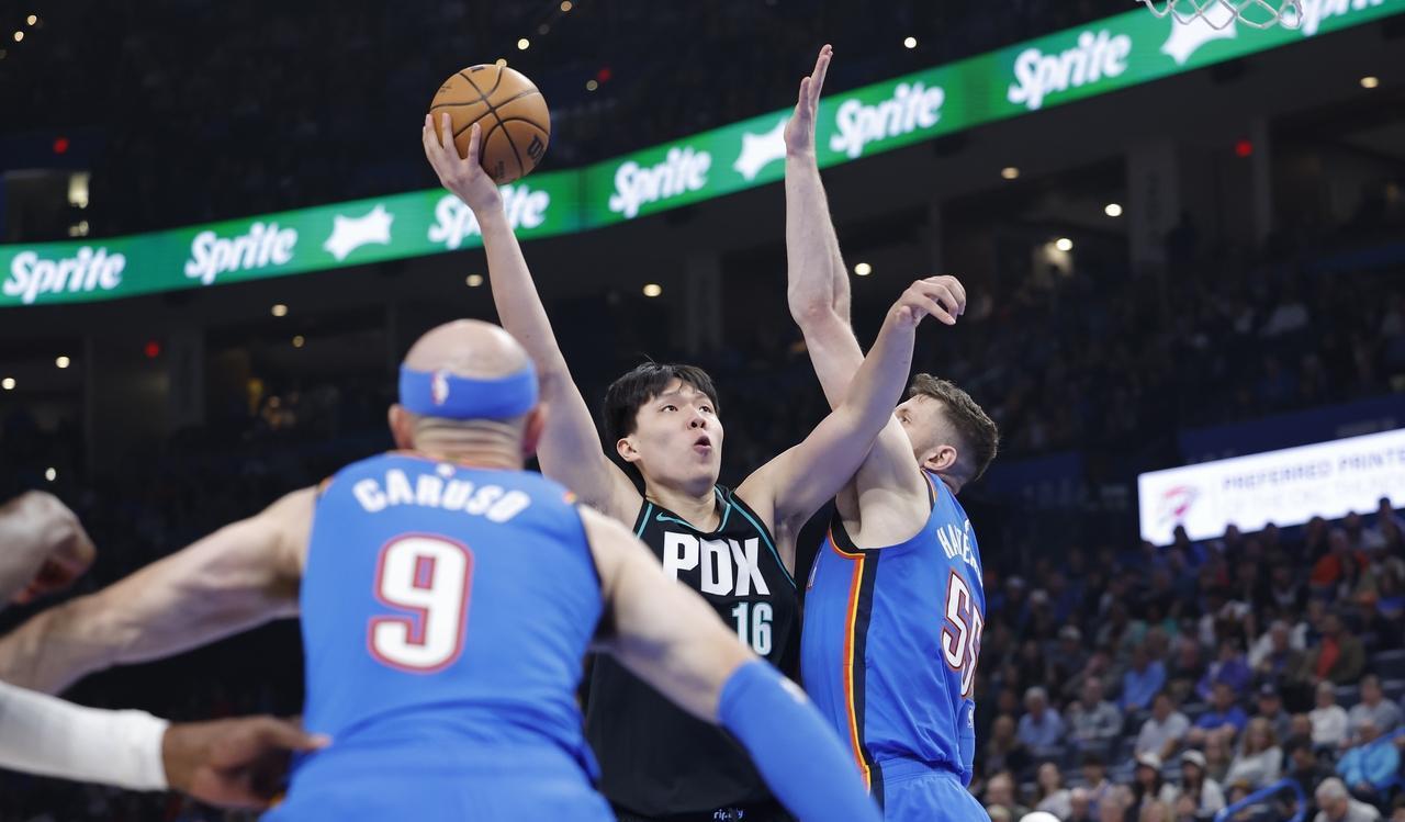 杨瀚森出场都是垃圾时间？能出场就有机会呢！1、杨瀚森的身体素质远不是姚明那种50