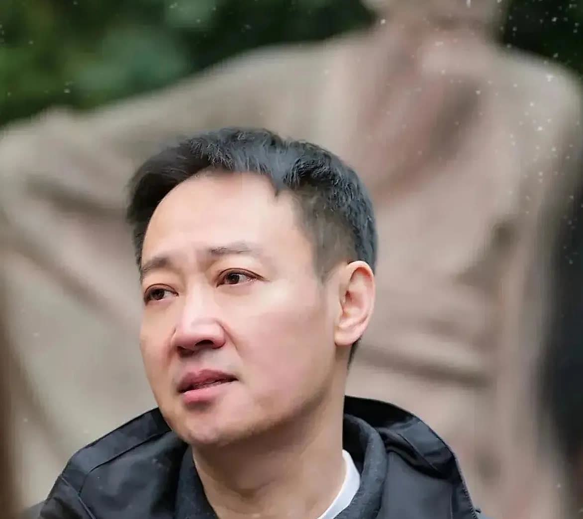 辛柏青深夜发文

今六天，思念如潮水般涌来

今日朱媛媛六天了！今天是朱