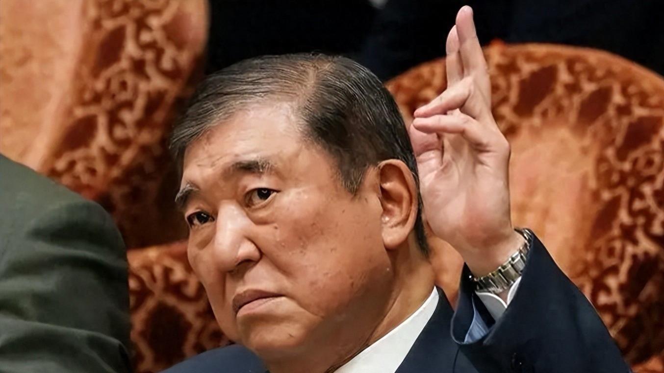 特朗普迎噩耗，日本反攻倒计时，一出手就咬美国脖子？