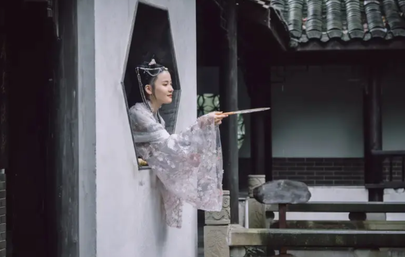 其实，女人们完全可以不用嫁人了，因为嫁人和不嫁人，对她们没多大区别，而且好处多多