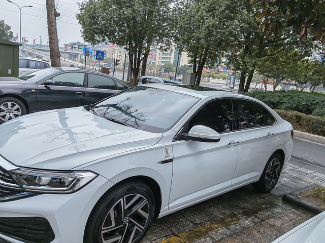 顿挫太严重了
最近大脚油门，大脚刹车比较多，现在城里开，4↓3，3↓2的时候，车