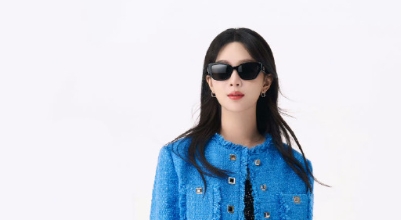 杨紫克莱因蓝外套，哇啊啊啊啊，太美了吧！