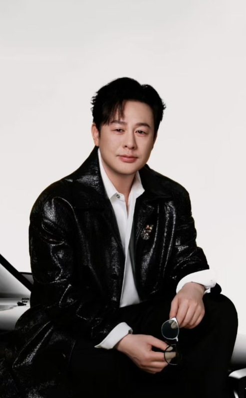 张颂文藏的也太深了，
原来他竟然还有这样的一面，
要不是媒体报道，都不知道，他竟