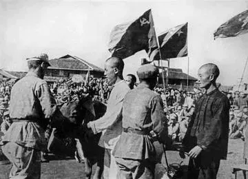 1950年，蒋介石为了负隅顽抗，在大西南做最后的挣扎，在自己飞赴台湾后，下死命令