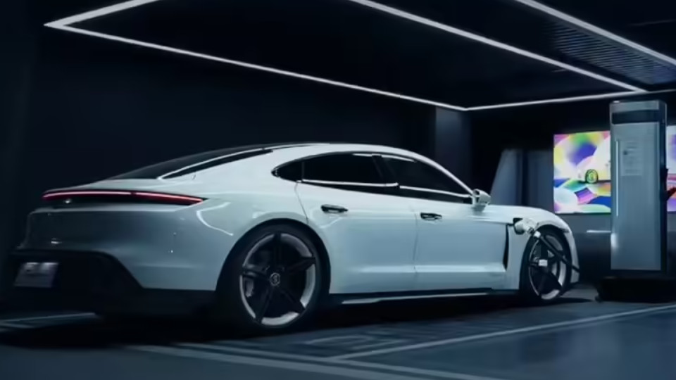 连保时捷都不想干了，充电桩这门生意到底有多难？