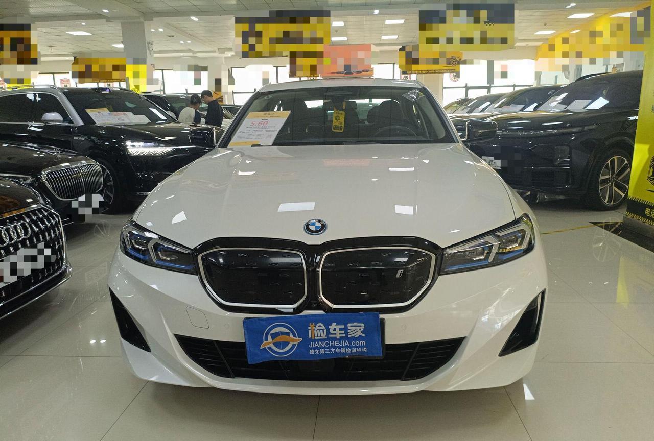 4S店的试驾车能不能买，有没有什么猫腻？这辆跟宝马i3告诉你，有坑，但不多！
前