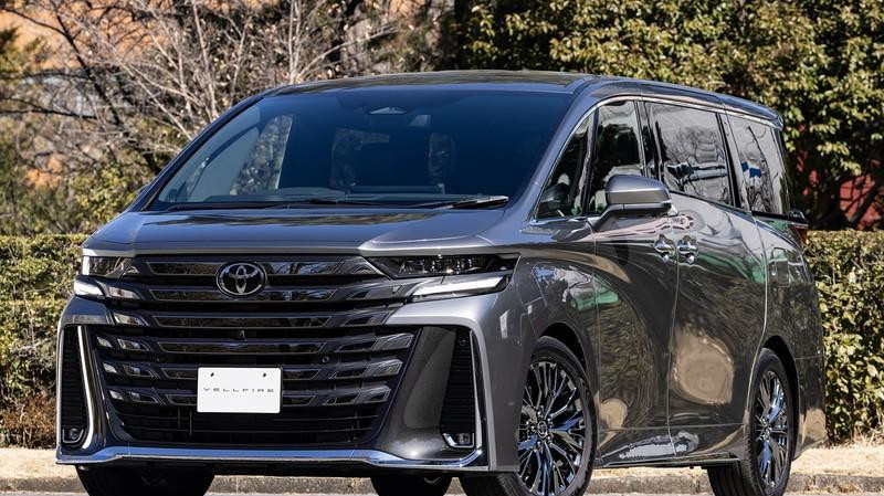 试驾丰田阿尔法Alphard PHEV和威尔法Vellfire PHEV