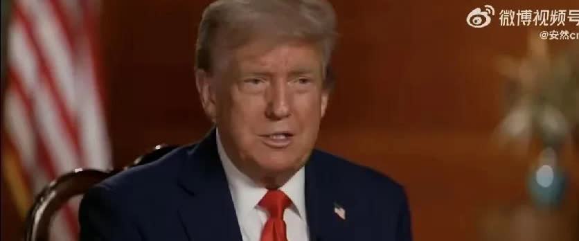 特朗普在接受福克斯新闻采访时说：俄罗斯和中国基本上是天然的敌人。俄罗斯土地辽阔，