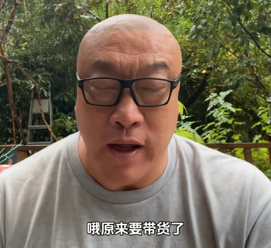 老詹带货！马健谈詹姆斯的决定二：
“詹姆斯说的是有重大事件宣布，结果剧情反转了。