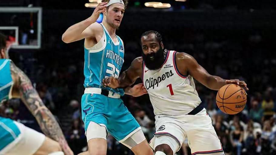 力压詹姆斯，比肩库里！