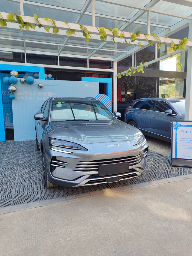 比亚迪宋plusdmi2025
自我感觉正确的选择！可油可电，长途无忧！因为用电