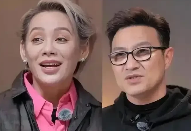 宁静啊，你醒醒吧

真不是我说话难听

我真看不下去了，汪峰用一束鲜花、无人机组