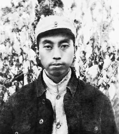 2007年，华国锋最后一次去毛主席纪念堂，临走时高喊一句话，在场的人听了无不感动