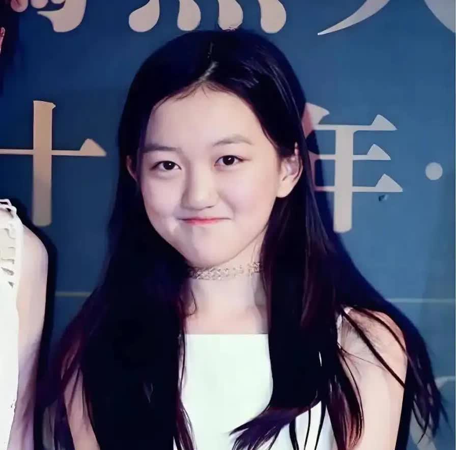 嘴好了，脸怪了？王菲花百万治疗女儿唇裂，现今唇是好了，但脸却越来越奇怪了

