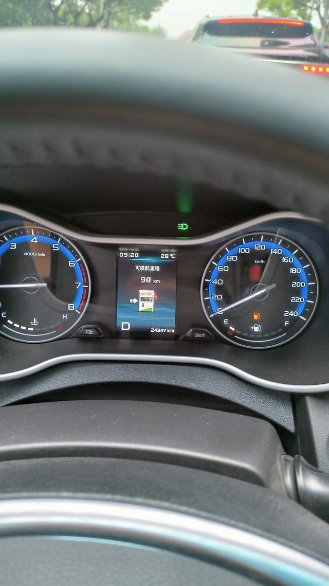 19帝豪异响怪病总开个30公里再异响
我的帝豪，19款自豪，开的很少，才2000