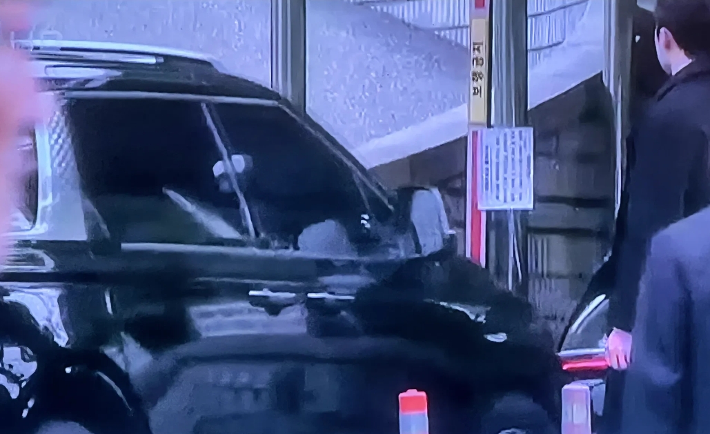 根据韩国首尔中央地方法院的安排，4月21日尹前总统涉嫌煽动内乱罪将进行第二次庭审