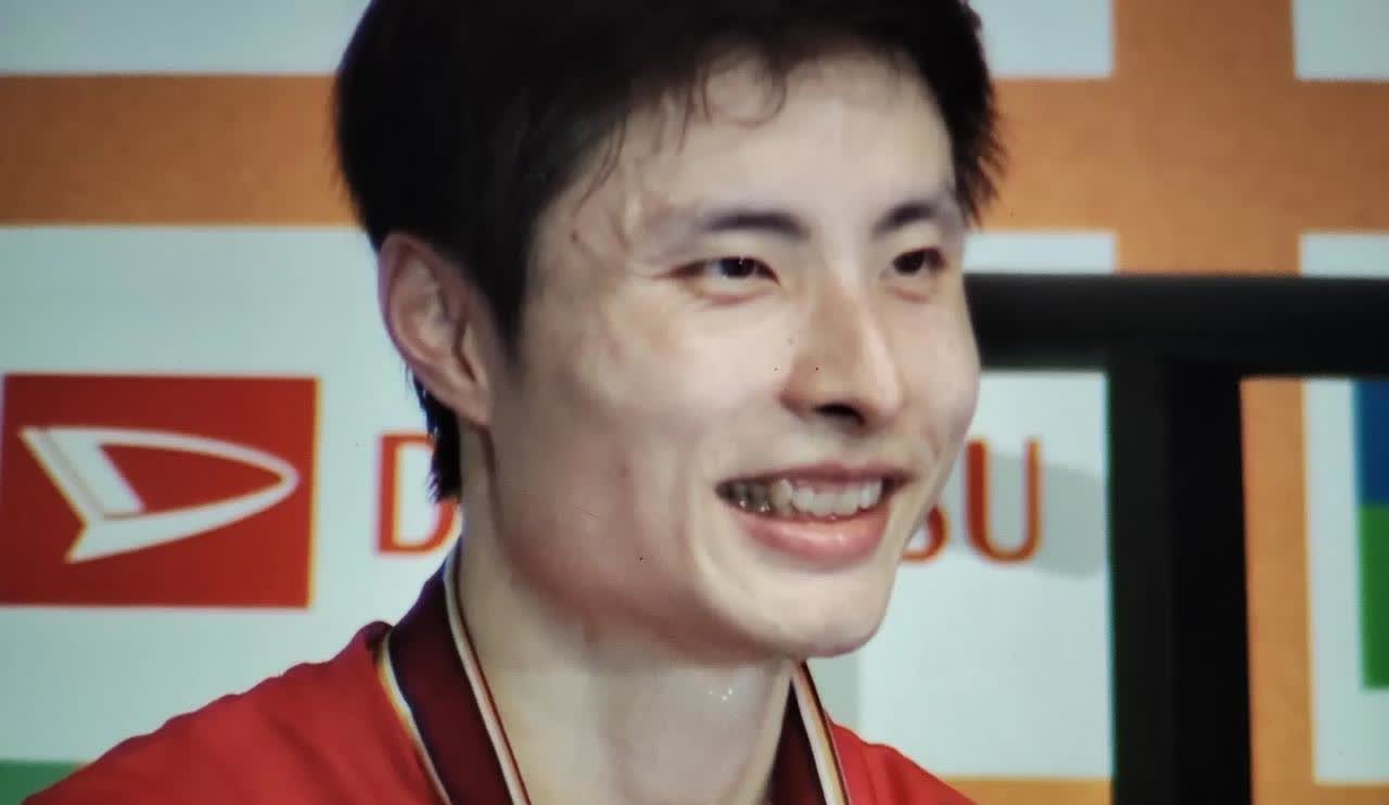 男单三上三下，对阵选手出炉
随着王正行以2-1（15-21、21-16、21-