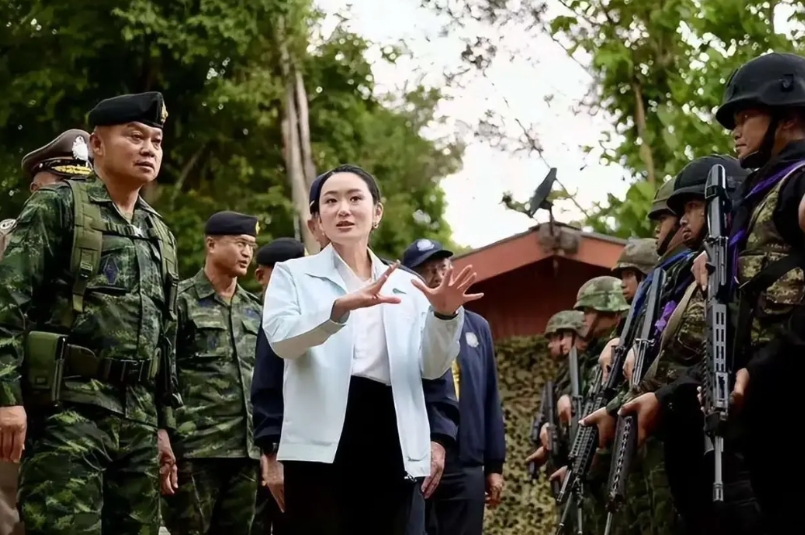泰国占了茄子山，柬埔寨为啥还愿意停火？  
首先是泰国在边境冲突中成功夺回战略要