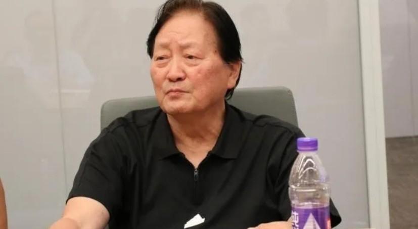 朱广沪的徒弟李铁等好几位都进去了！朱广沪被足球界誉为泰斗级的人物，有很多徒弟，可