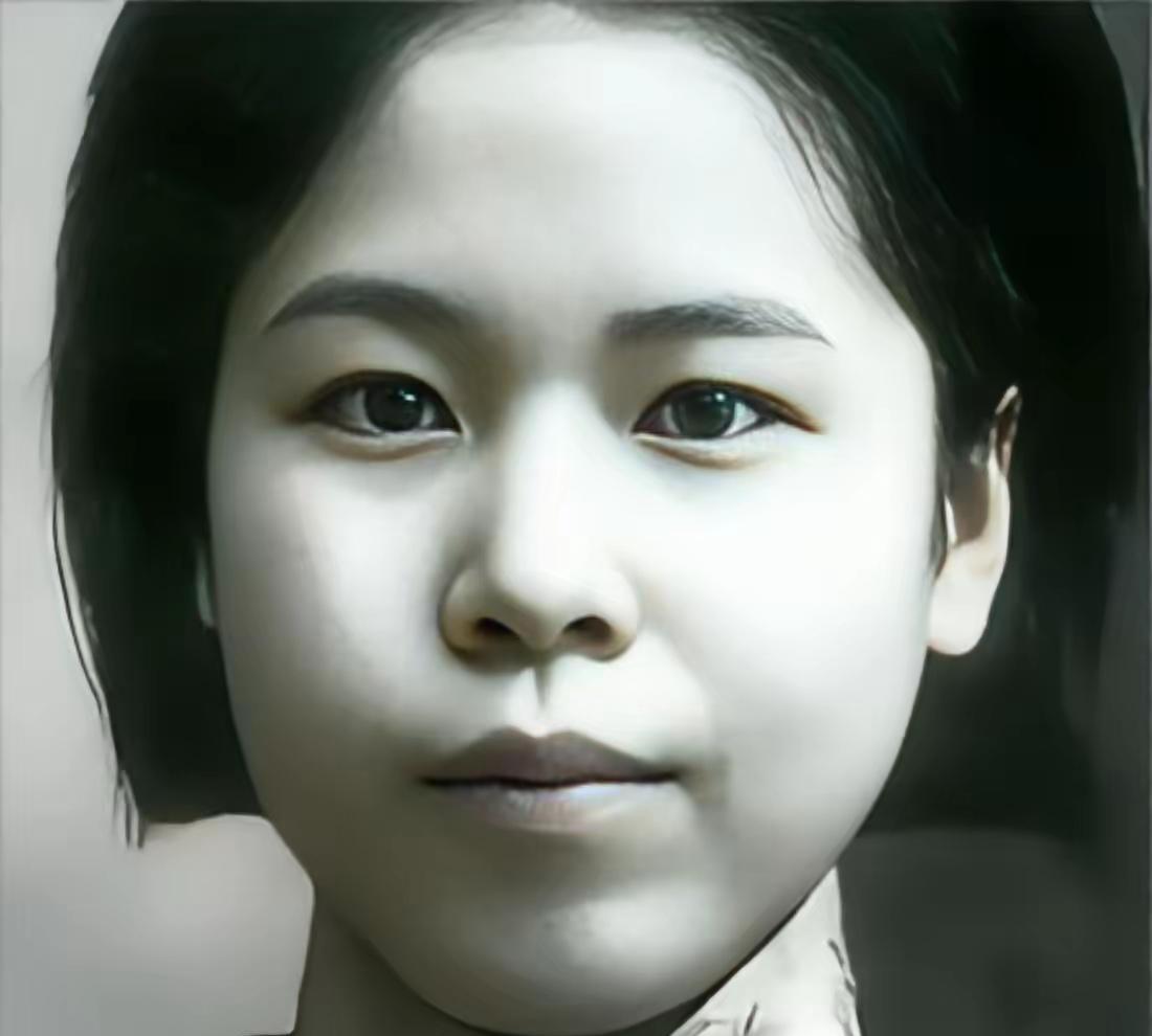 1947年，特务们将杨虎城的夫人谢葆真牢牢捆住，用针头扎进她的大腿，谢葆真顿时发