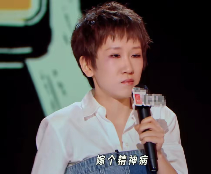 张踩铃的外国老公学会使用蹲便，张拿铁开始讲英语，自嘲人设崩塌 ​​​
