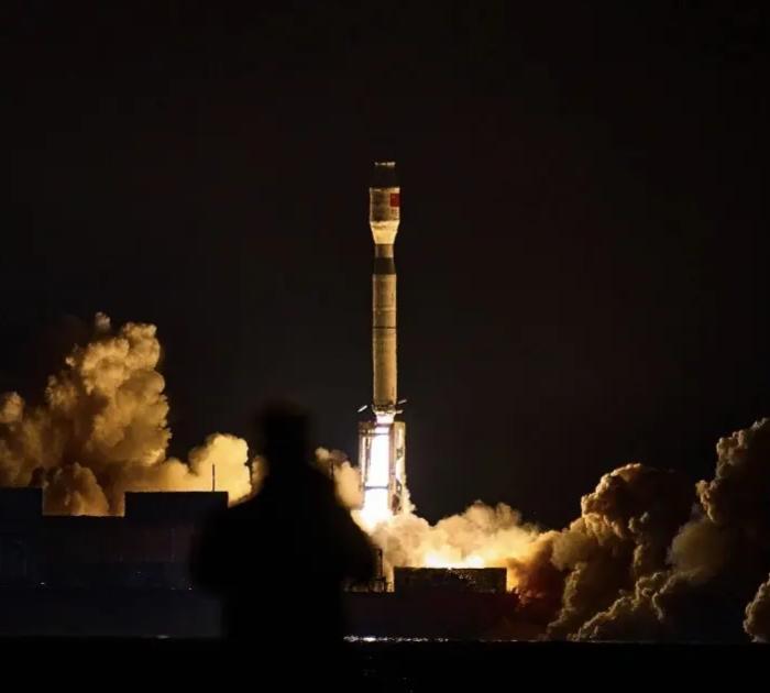 “捷龙”三号一箭11星发射成功，这是本月第四发，年度第53次入轨发射。本次在日照
