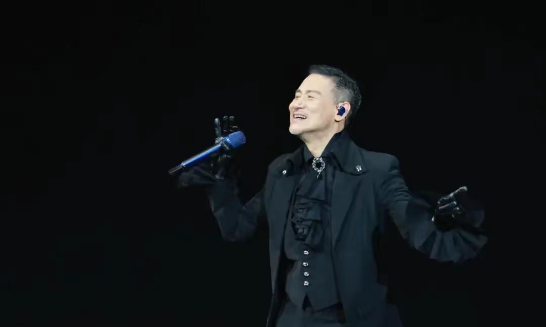 我的孩子也是今年高考，但我认为，很多正常的社会活动，不应该因为高考而完全停摆，该