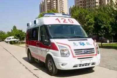 救护车提供的是人命关天、生死攸关，和死神赛跑的救死扶伤服务，决不能沦为趁火打劫的