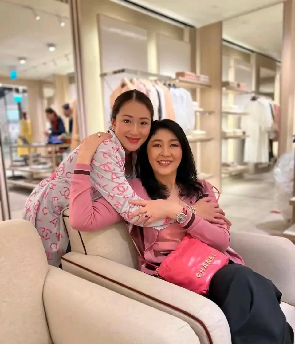 泰国美女总理的神话故事真刺激











泰国总理的故事简直比电视剧还