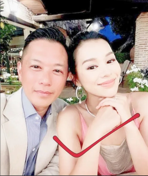 胡杏儿老公我专门去查了下！
万万没想到，他不止是富有，而且是超级富有！

他不仅