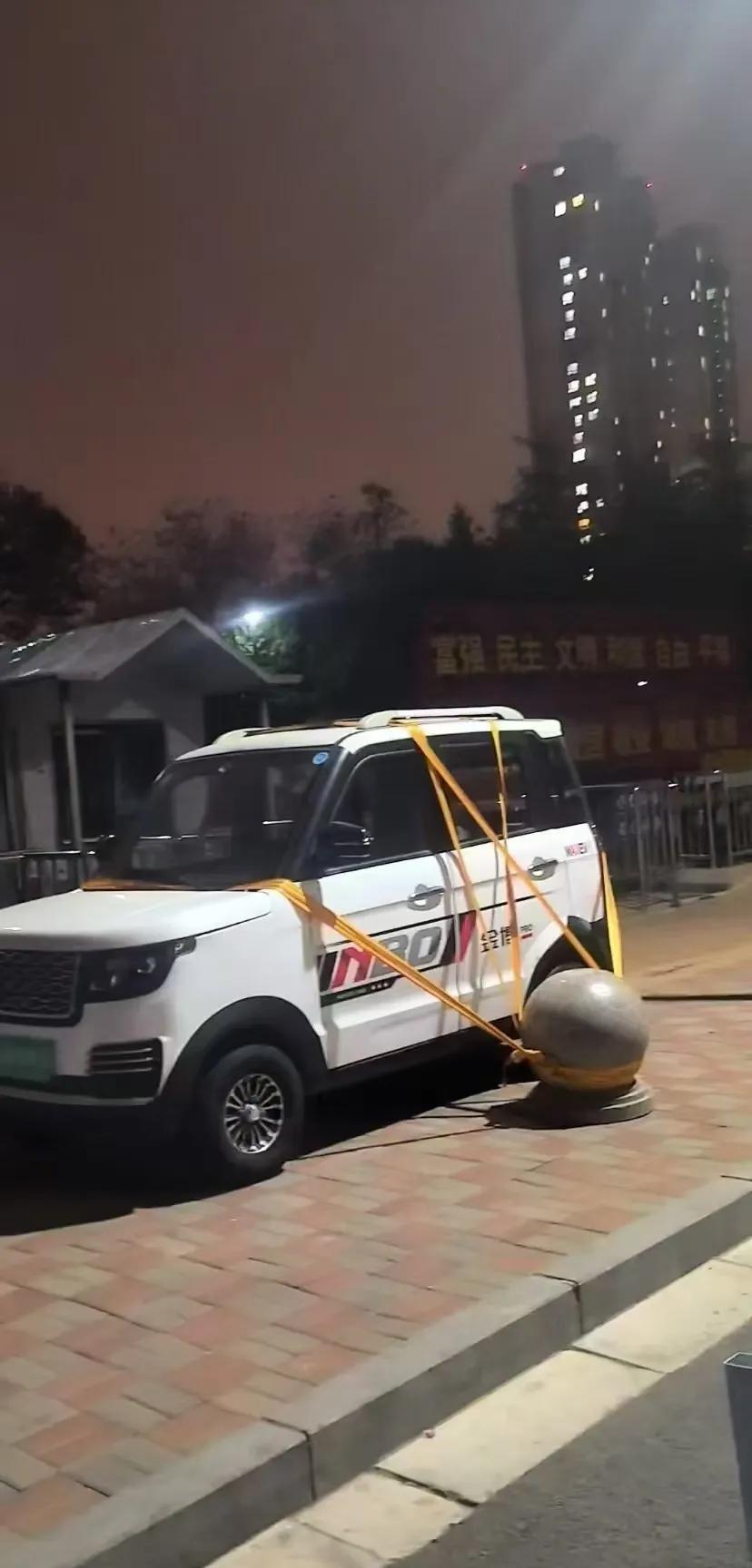 北方十级的风究竟什么到来，弄的人心惶惶，已经做好防护了，汽车也已经做好防护了，问